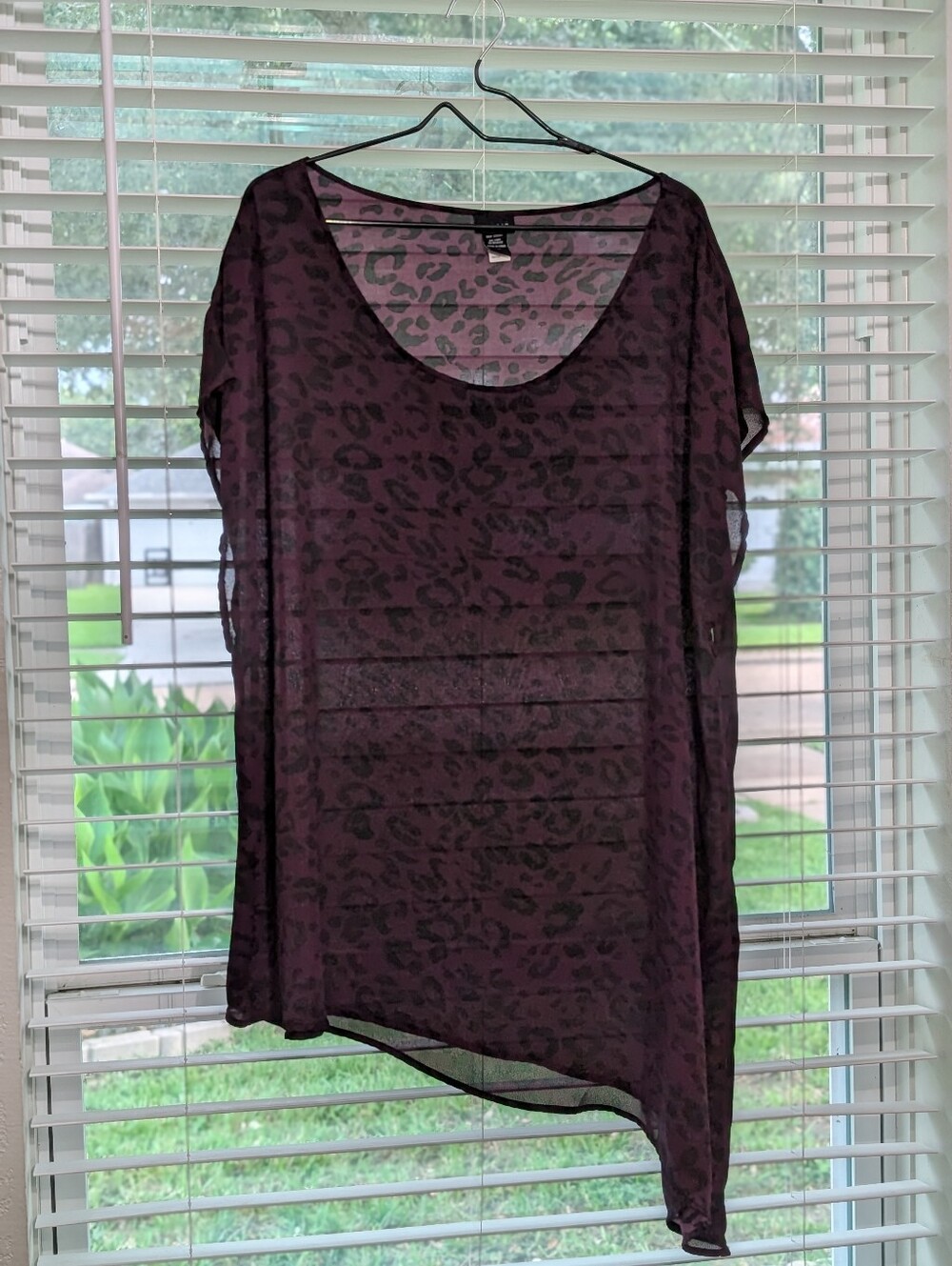 Torrid Purple Animal Print Tunic Blouse Size 3X Asymmetrical Hem Cheetah Flowy - Picture 3 of 8